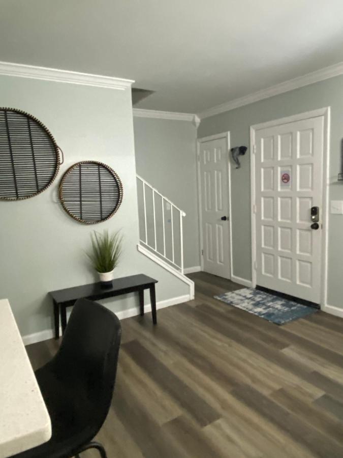 Hhi Homes- Newly Renovated Cozy Modern Pet-friendly Villa-ideal Location Hilton Head Island