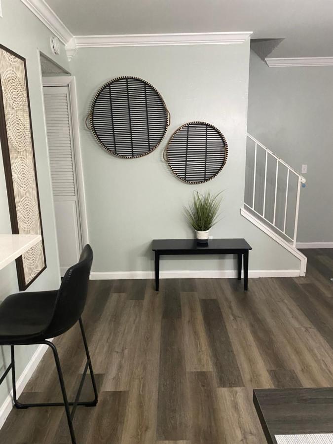 Villa Hhi Homes- Newly Renovated Cozy Modern Pet-friendly Villa-ideal Location Hilton Head Island