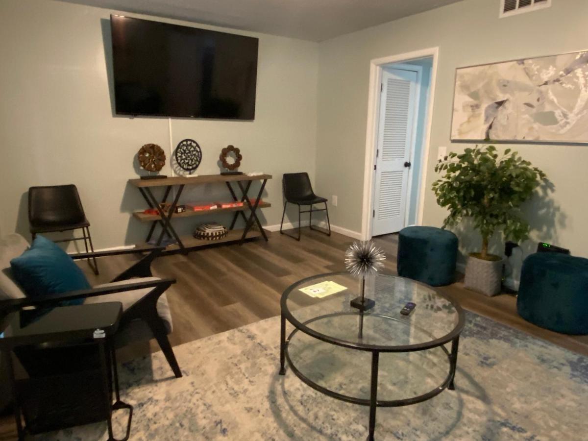 Hhi Homes- Newly Renovated Cozy Modern Pet-friendly Villa-ideal Location *