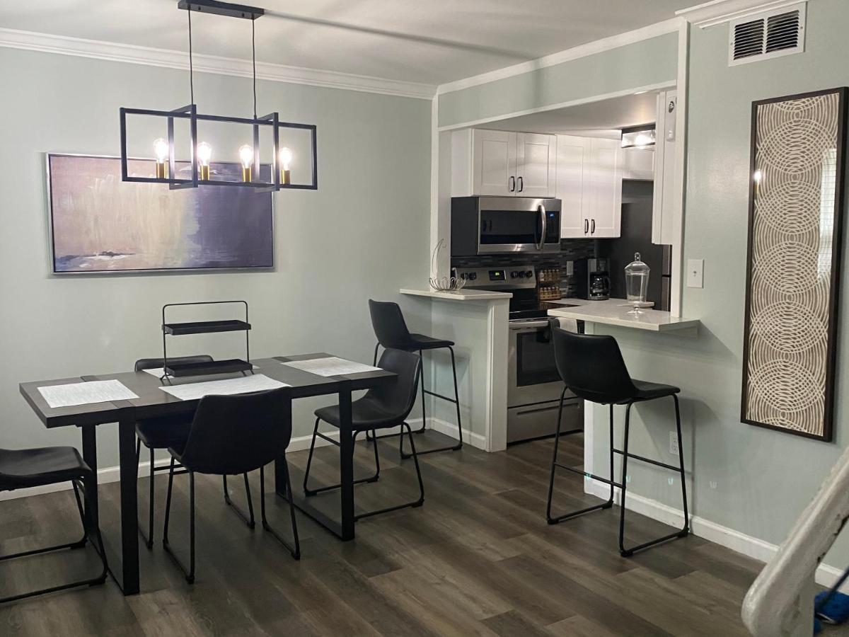 Hhi Homes- Newly Renovated Cozy Modern Pet-friendly Villa-ideal Location *
