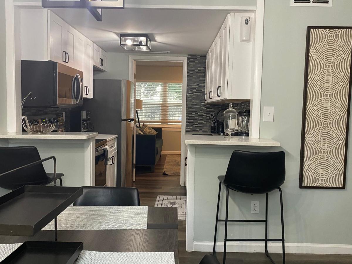 Villa Hhi Homes- Newly Renovated Cozy Modern Pet-friendly Villa-ideal Location Hilton Head Island
