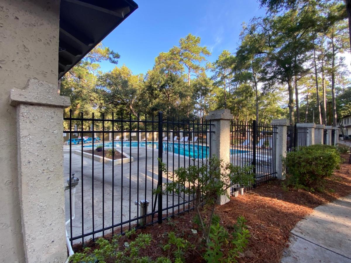 Hhi Homes- Newly Renovated Cozy Modern Pet-friendly Villa-ideal Location Hilton Head Island