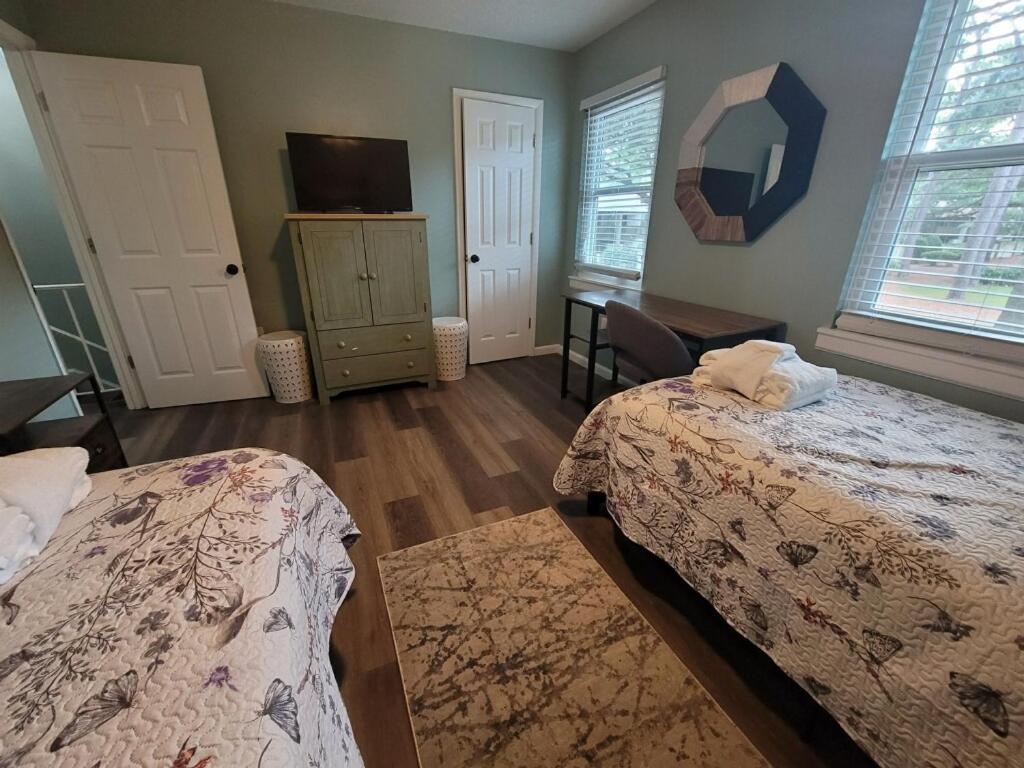 Hhi Homes- Newly Renovated Cozy Modern Pet-friendly Villa-ideal Location Hilton Head Island